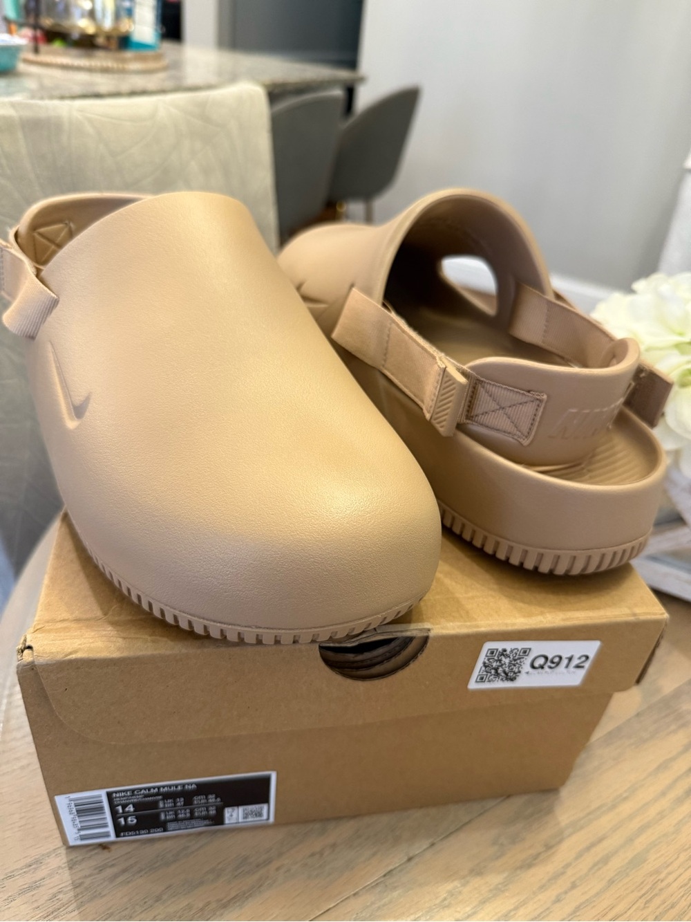 Nike Mule Mens Slip-On Clog Sandals in Tan